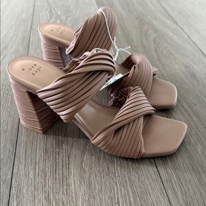 A New Day Taupe Braided Block Heel Women’s size 9 NWT
